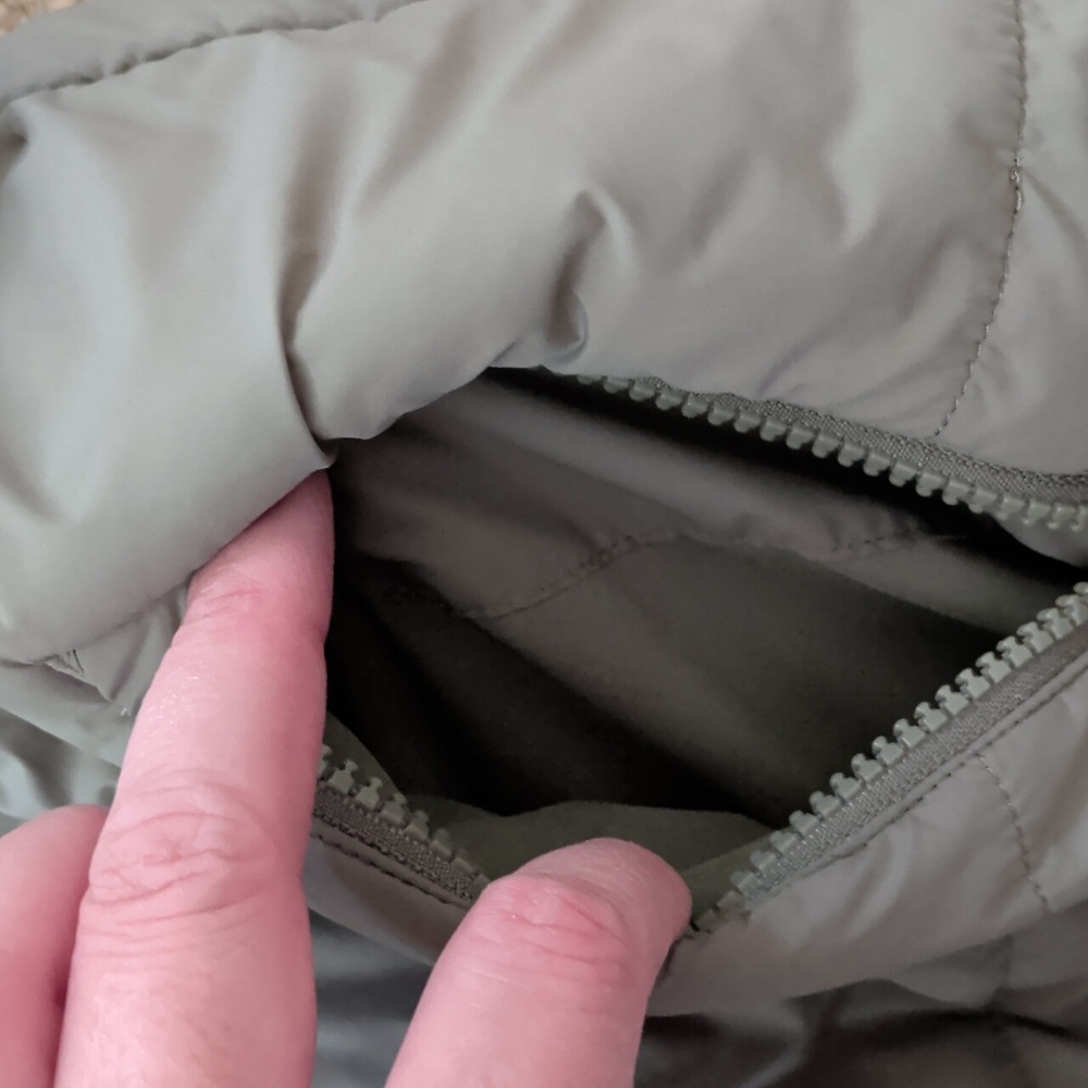 Vuori Canyon Insulated Jacket In Pistachio - Picture 2 of 10